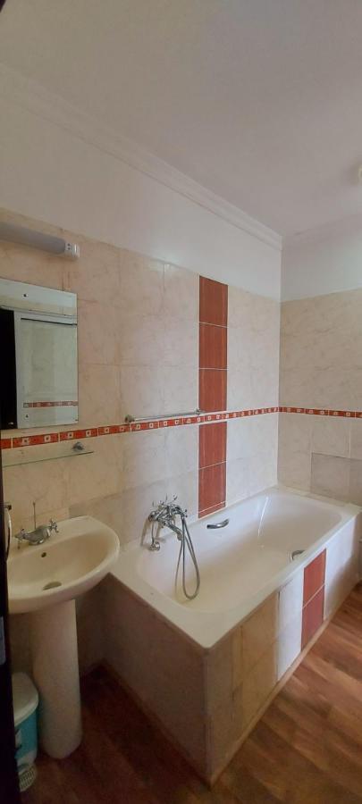Pleasant Nest Homestay Near Jkia Airport And Sgr Station Nairobi Dış mekan fotoğraf
